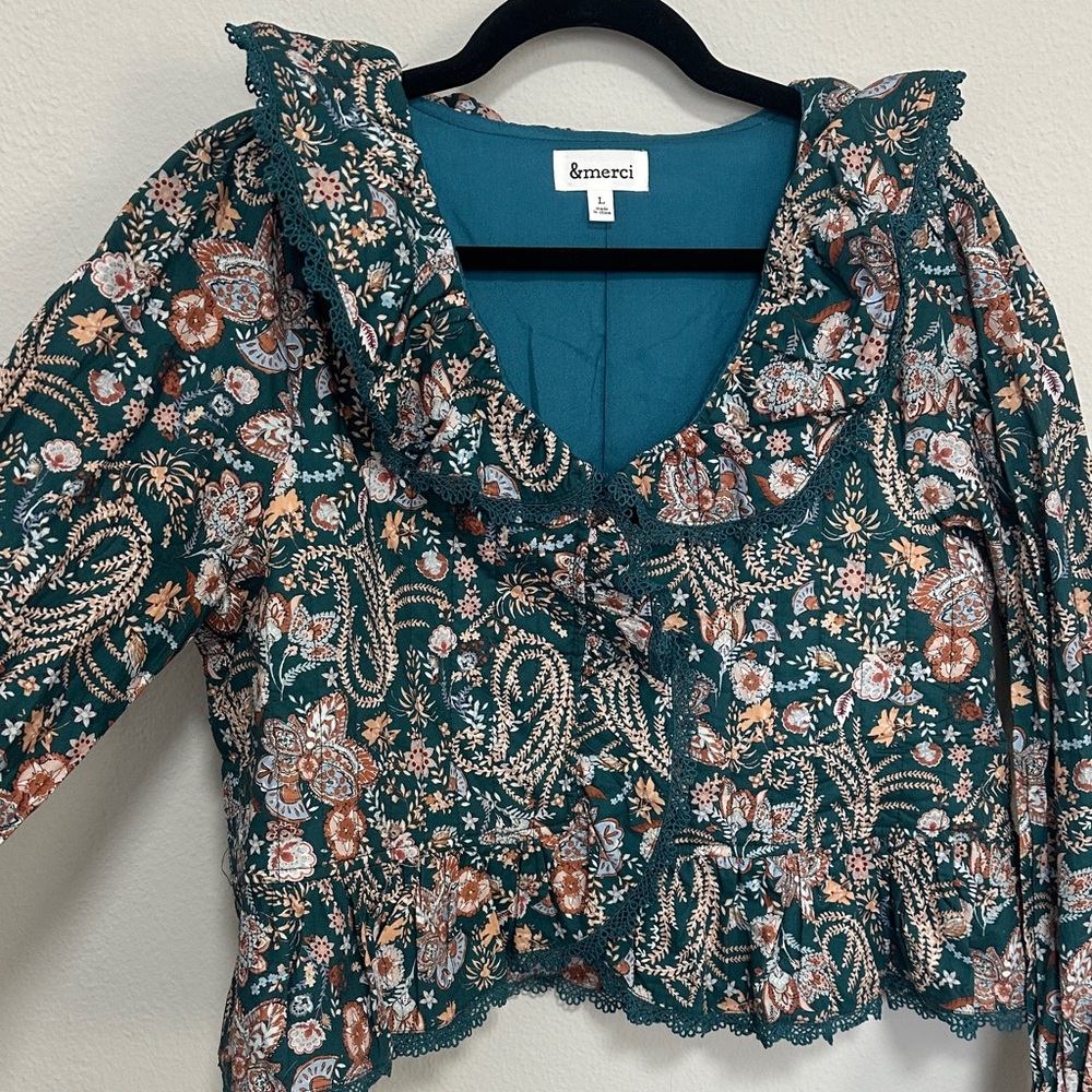 Patterned top